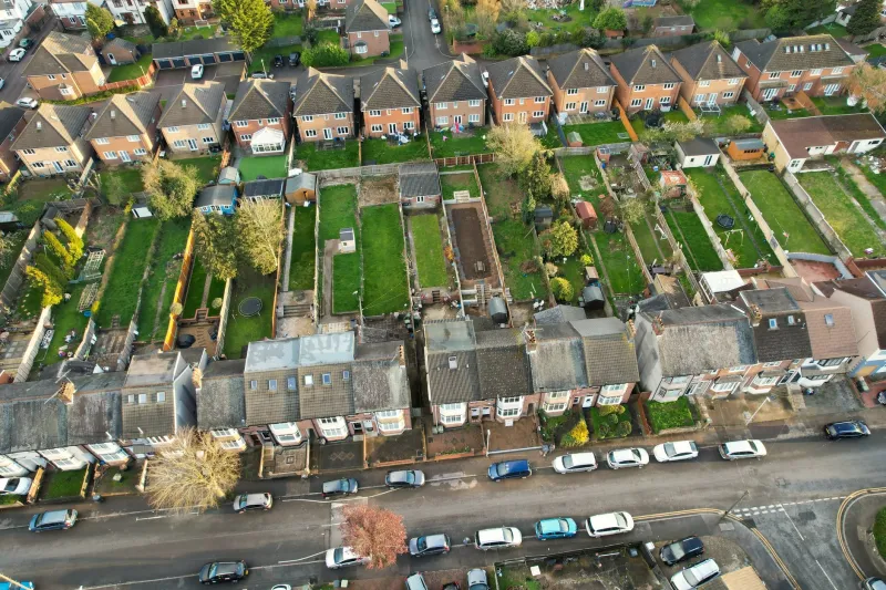 What Makes King Hills Worth More: The Evidence Behind the Price Gap